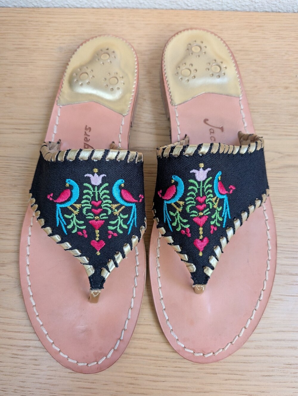 Jack Rogers Embroidered Peacock Bird Floral Leather Flat Thong Sandals Size 9